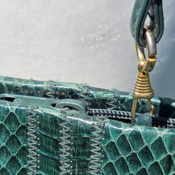 Vtg. Clemente green python purse - Picture 9 of 11